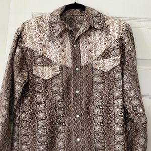 Vintage pearl snap shirt